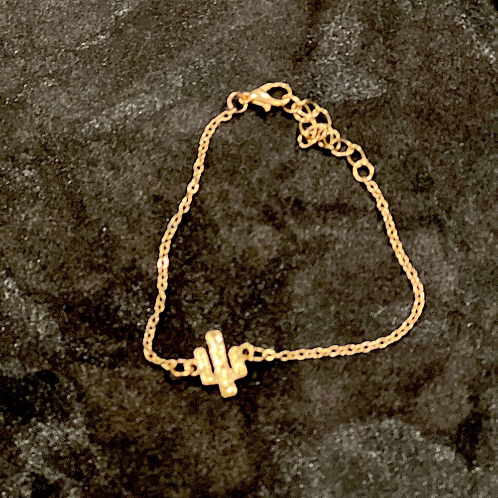 Dainty Cactus bracelet